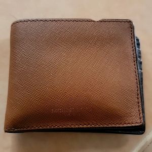 Michael kors wallet in good condition